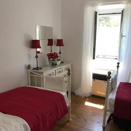 The Beach House Apartment *